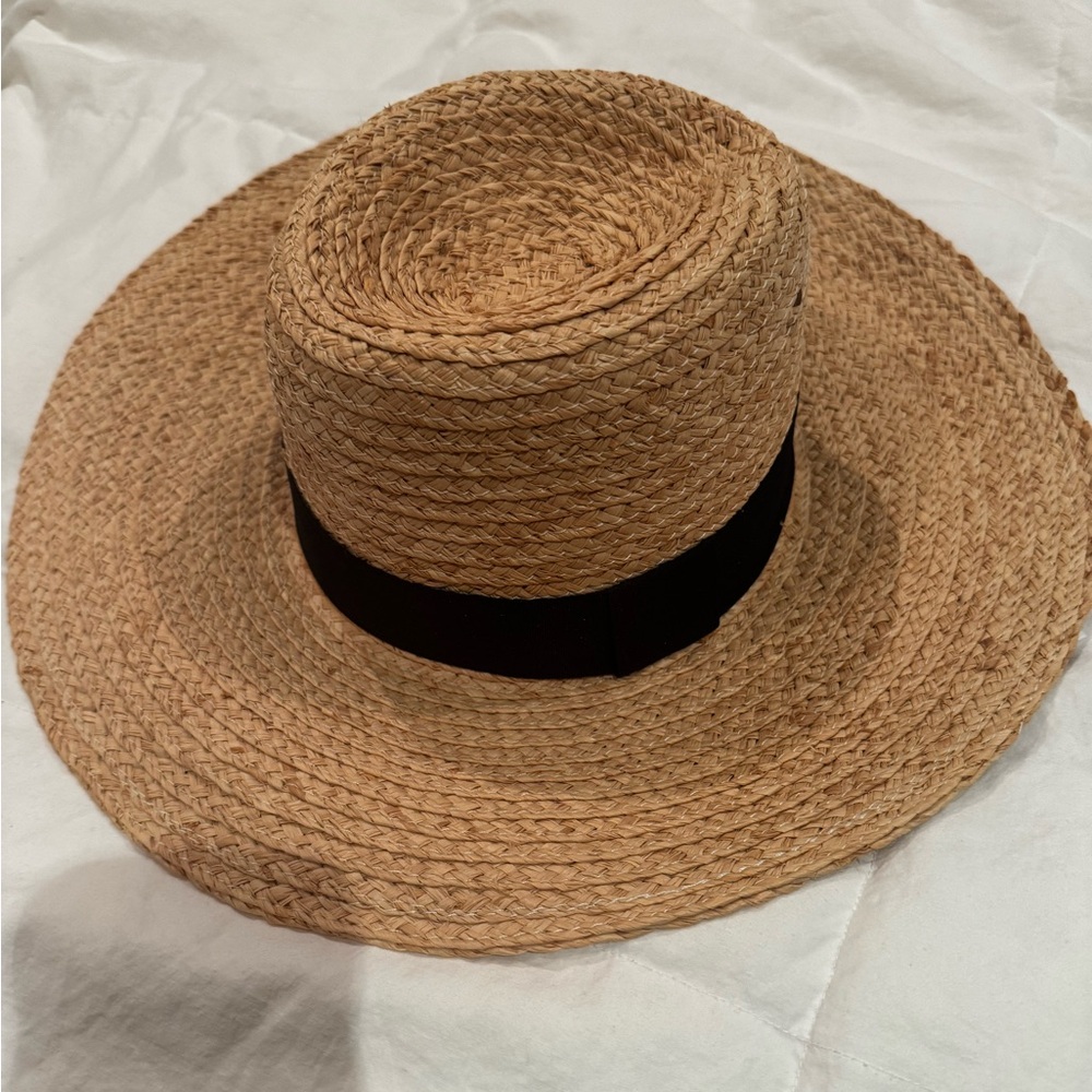 Glamorous Stylish Tan Straw Hat with Black Band. One size. New with tags